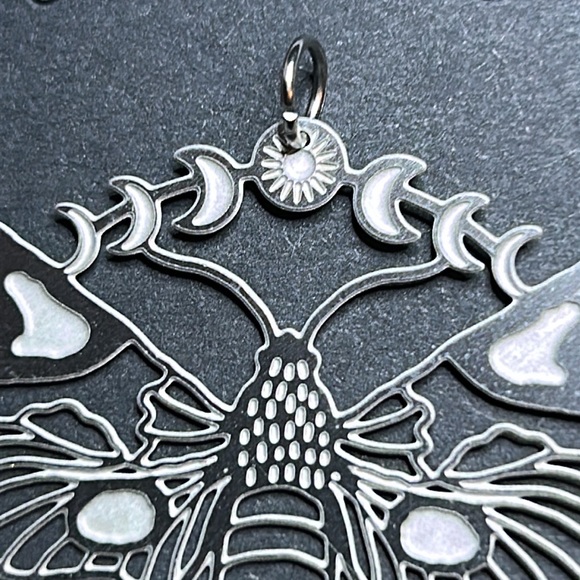 Moth and moon pendant - Picture 2 of 5
